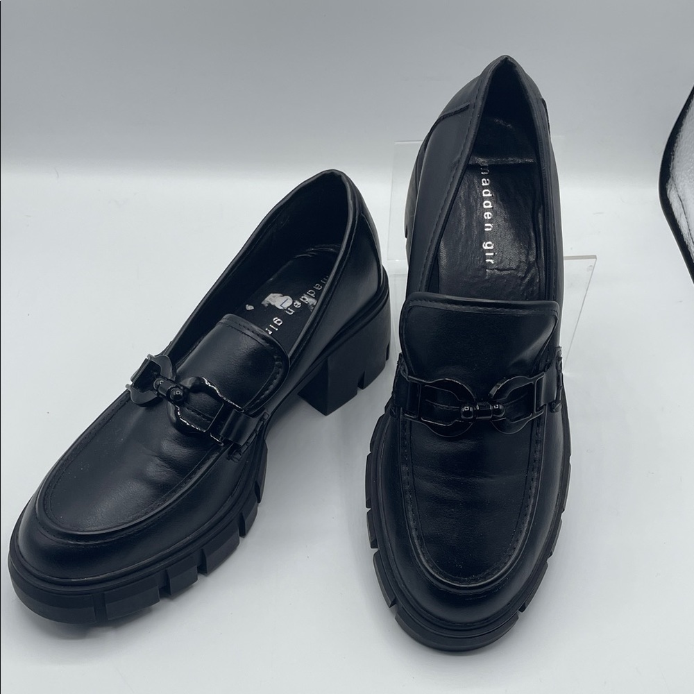 Madden Girl Black Loafers women size 9.5